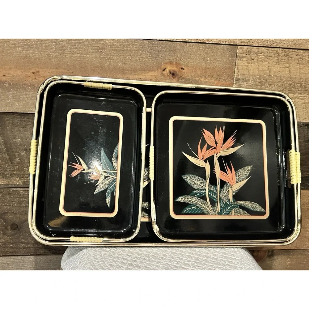 Vintage  3 Piece TOYO Black‎ Lacquer Nesting Tray Set